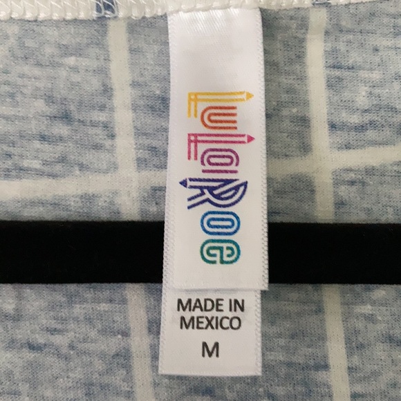 Medium LuLaRoe Perfect T - Picture 4 of 6